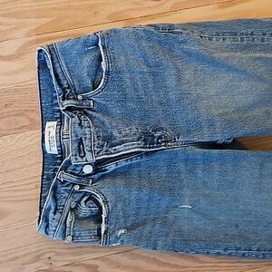 Abercrombie 90's Straight Ultra High Rise